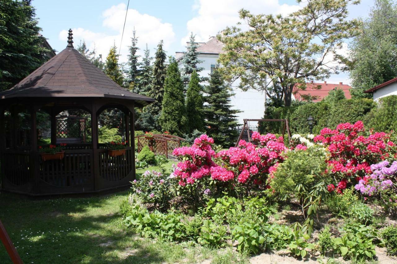 Hotel Pinocy Ledziny 외부 사진