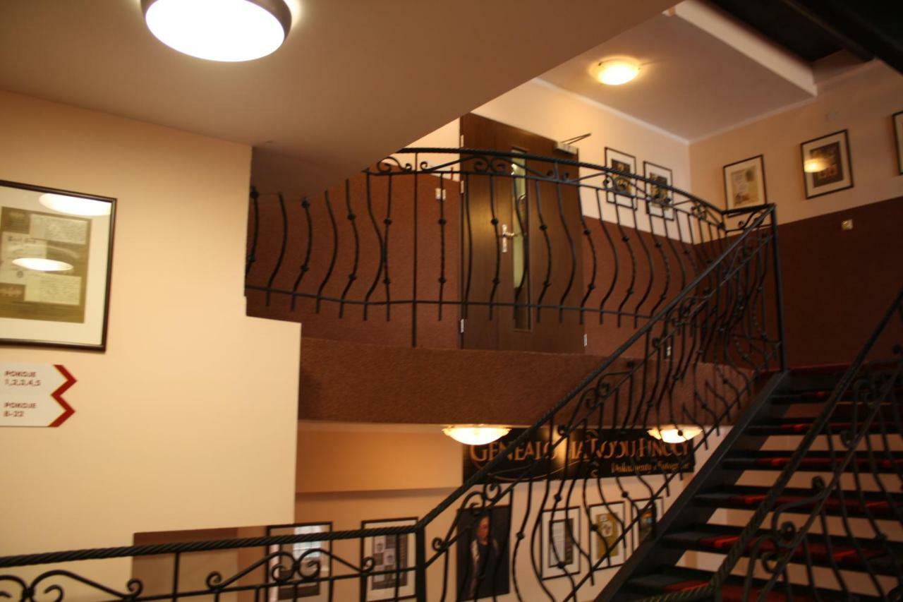 Hotel Pinocy Ledziny 외부 사진